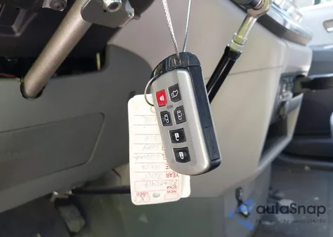 2015 Toyota Sienna Xle 8 Passenger z USA, uszkodzony, nr VIN 5TDYK3DC5FS602417